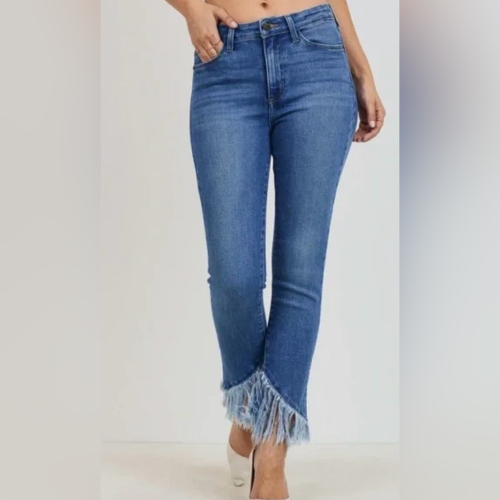Mid Rise Ankle Skinny Bootcut Jean